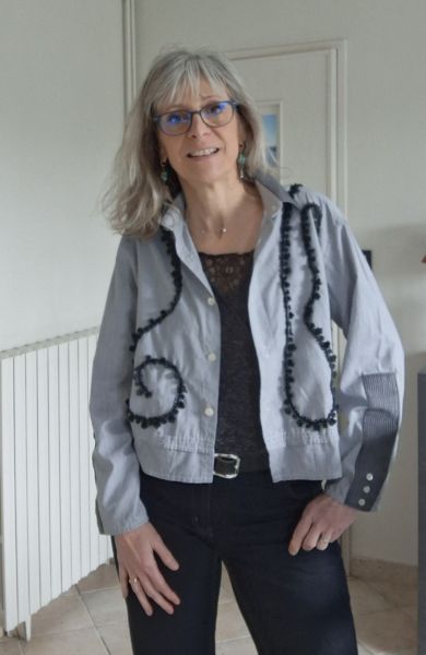<strong>5-chemise-SPIRALE-après-upcycling-recto</strong> <em></em><br /></p><p>