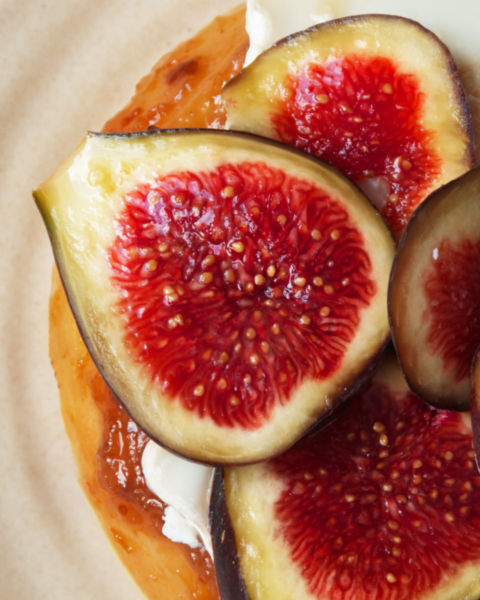 <strong>photo-donuts-figue-chevre</strong> <em>Donut à la figue</em><br /></p><p>