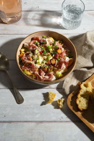 <strong>photographe-culinaire-mise-en-scene-recette-salade-pates</strong> <em>Salade de pâtes</em><br /></p><p>